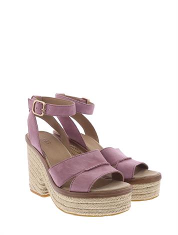 ugg carine